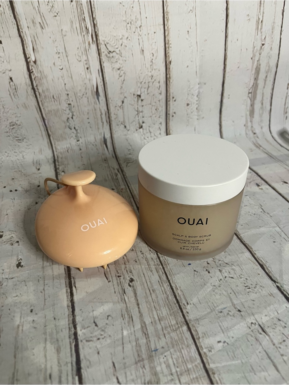 Brand New OUAI Scalp & Body Scrub Melrose Place 8.8 oz 250 g & Scalp Massager